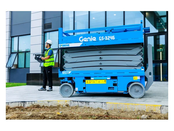 高高易租賃 - Genie GS-3246 剪型升降台(較剪車)香港高空工作車租賃
